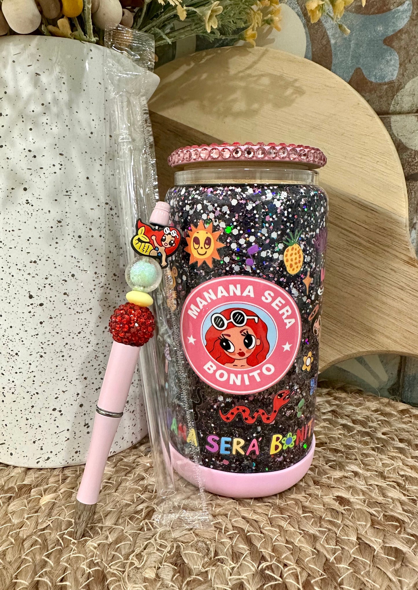 Bichota Snowglobe Cup & Pen