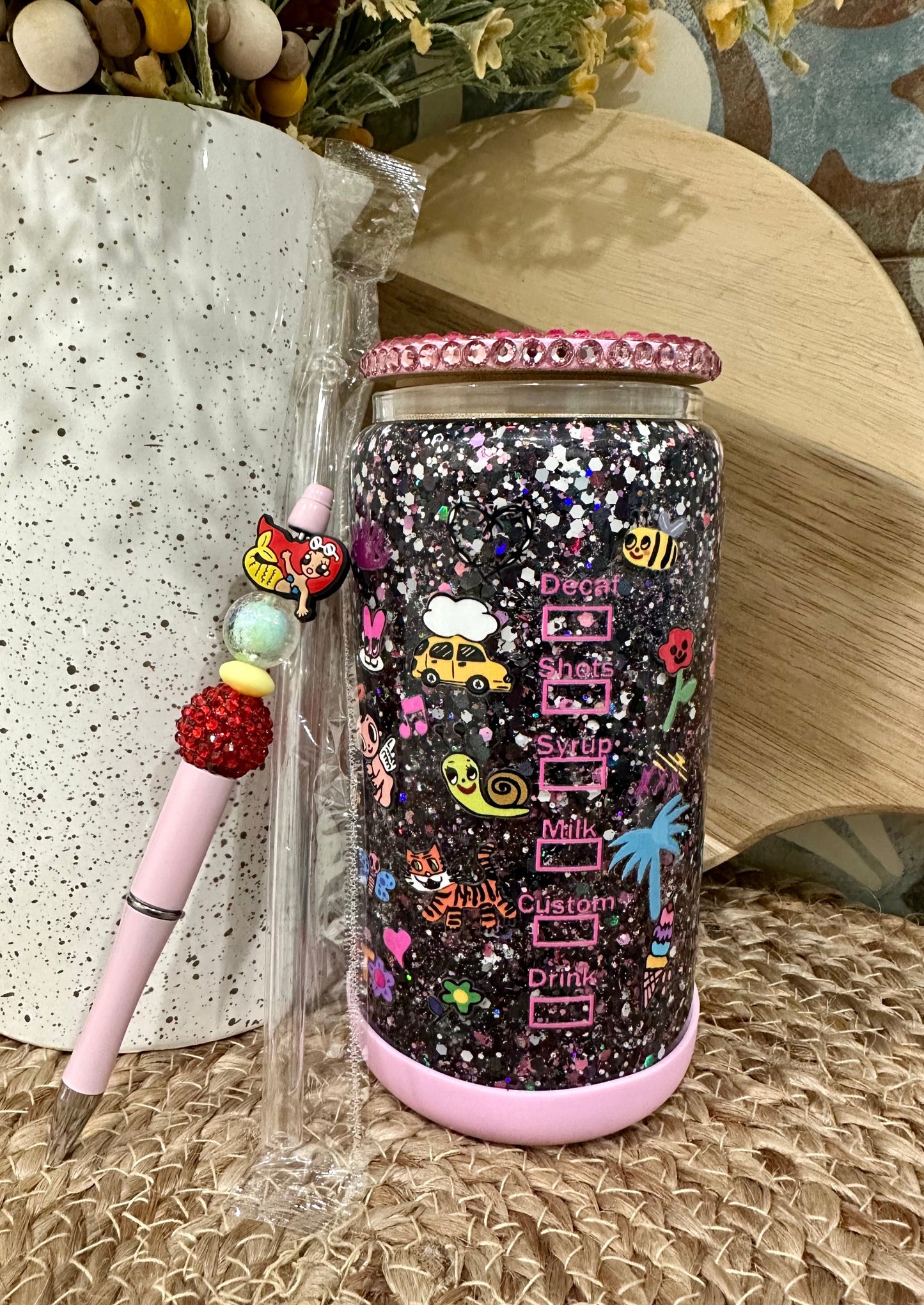 Bichota Snowglobe Cup & Pen